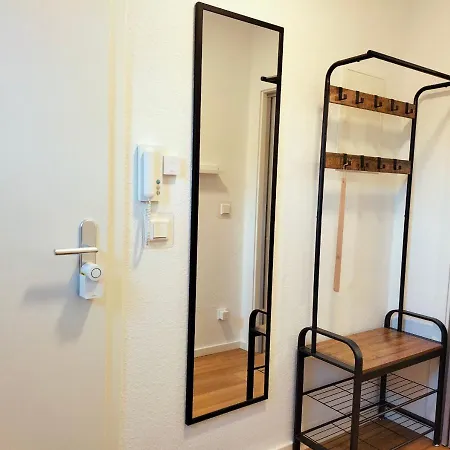 Living-life, Klinik & Messe Vor Ort, Wlan, Netflix