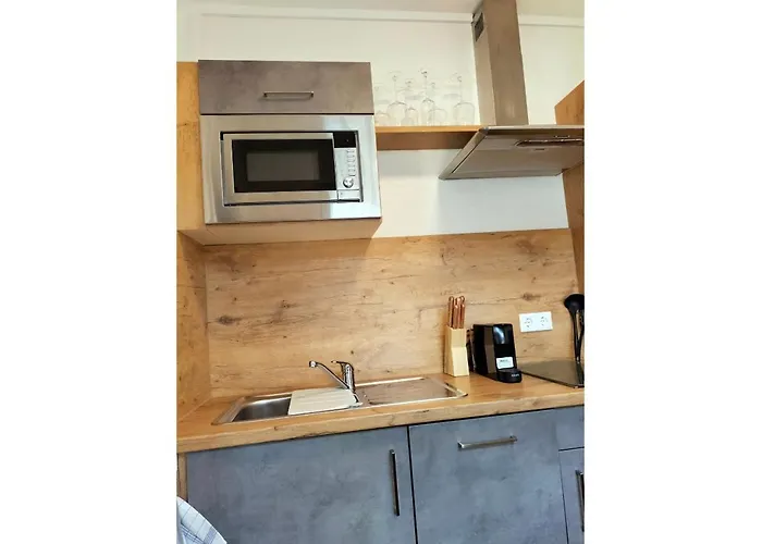 Living-life, Klinik & Messe Vor Ort, Wlan, Netflix *